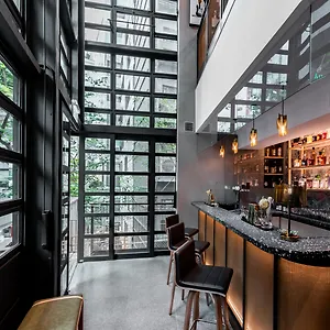Ovolo Отель